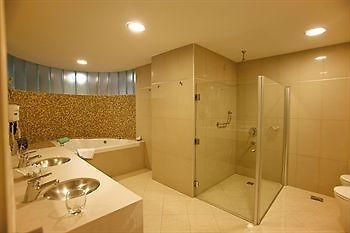 Hotel Quorum Golf, Tenis & Spa Кордова Экстерьер фото